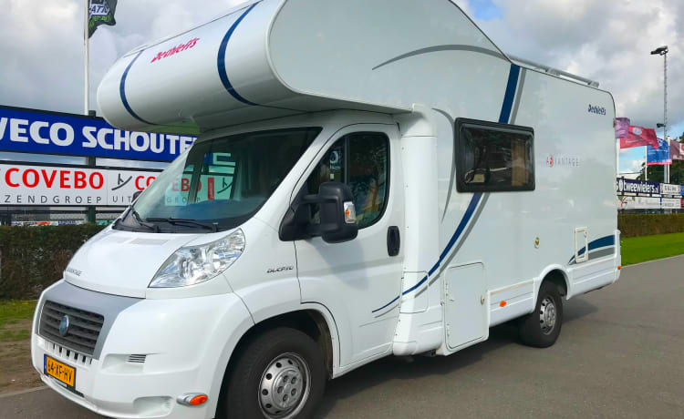 Kompletter Luxus-Familiencamper mit Etagenbetten! (6 Personen)