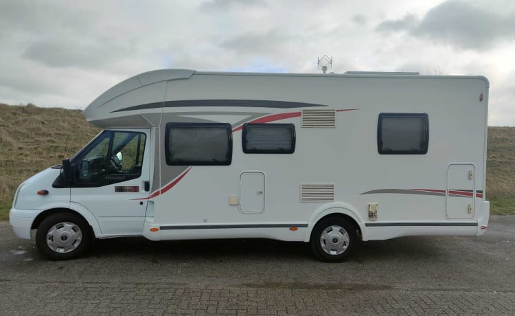 Challenger Birthday 60 – Luxuriöser Camper für 5 Personen mit 5 Gurten | Vollständiges Inventar