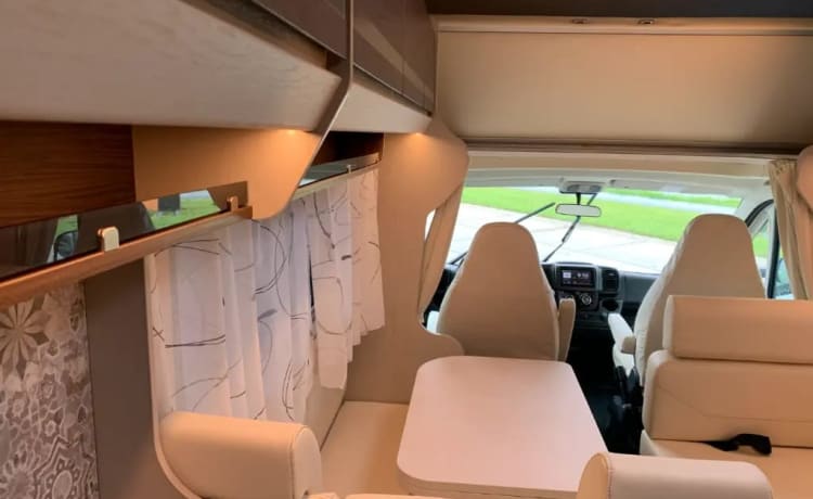 Krokodil – Ideal holiday with this spacious and cozy family camper!