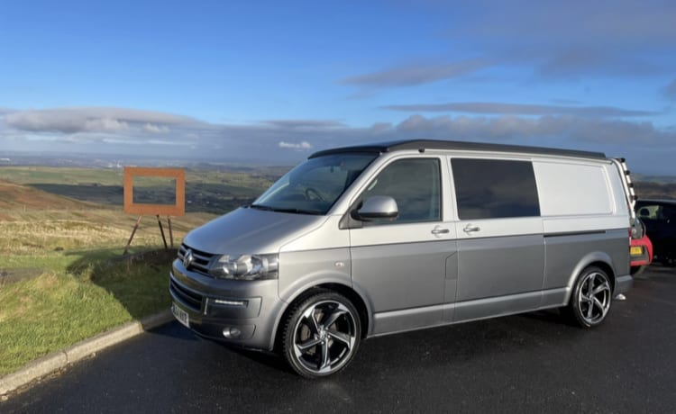 Jeff – 4-persoons Volkswagen campervan uit 2015