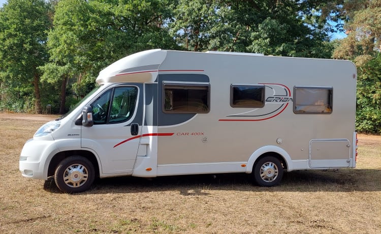 Cozy – Free as a bird traveling with a 4 pers. Eriba Hymer motorhome from 2012