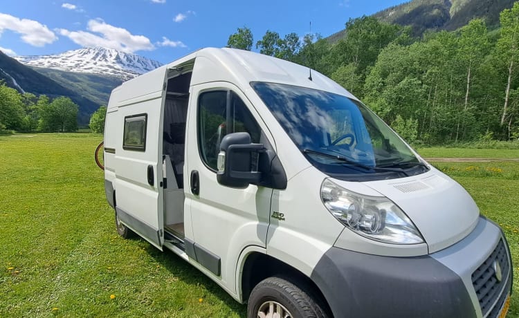 Cateautje – Very fully equipped 2p Fiat Ducato from 2011