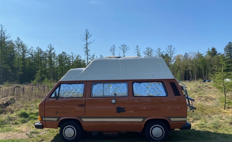 Mooie Volkswagen T3 Joker camper met hoogdak