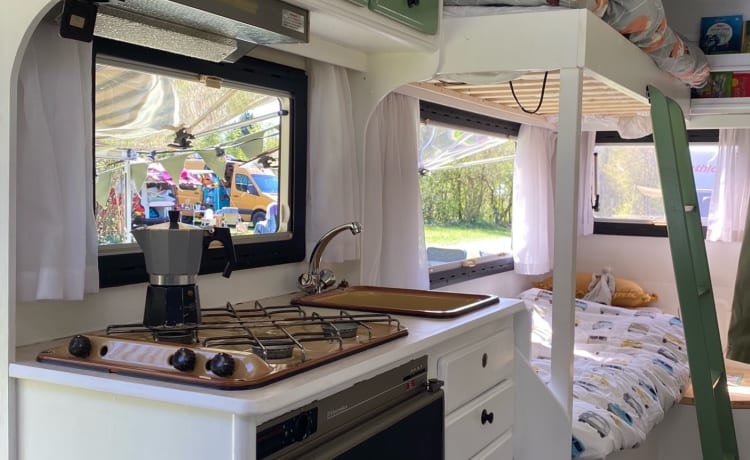 Duuk – Restyled retro camper