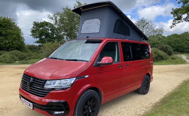 Poppy – 4 berth Volkswagen campervan from 2020
