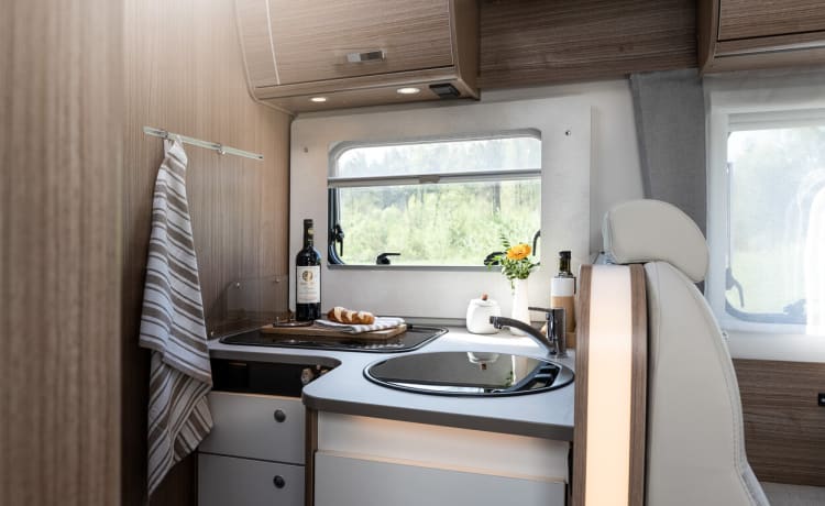 Carado T334 – Discover SPAIN with the camper! Rent a Carado MODEL 2021 now