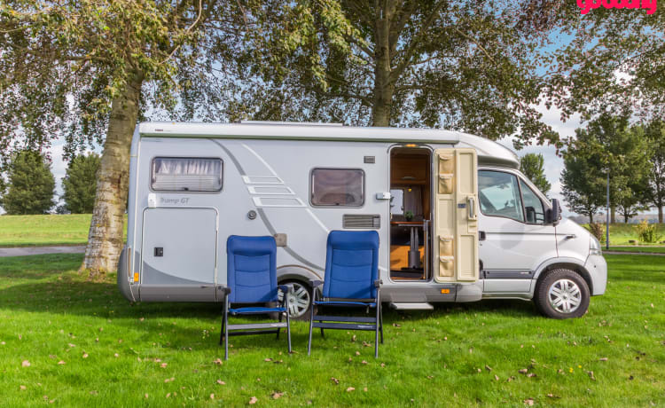 2p Hymer semi-intégré de 2006