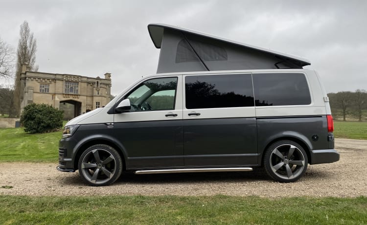 Clyde – Volkswagen 2017 T6 Campervan - Nieuwe professionele conversie