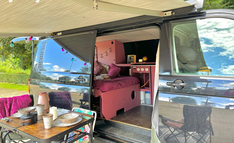 DE WILDE DROMER – THE WILD DREAMER - VW Transporter converted