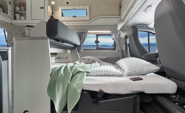 D'eropuit – Nieuwe campervan Ford Nugget Plus met hoogdak en toilet - 4 personen