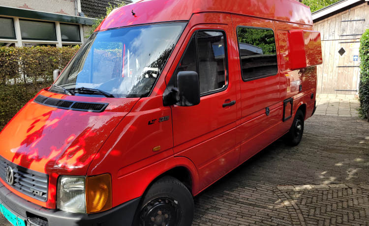 Big Red – Stoere en ruime Volkswagen LT Campervan