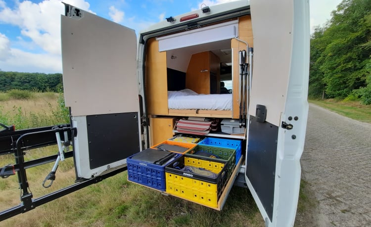 Take Five! – Compact yet spacious practical 2 person Peugeot bus camper