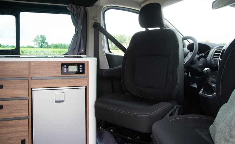 Campervan35 – Renault Trafic 145 hp New Bavaria Mini-camp automatic gearbox