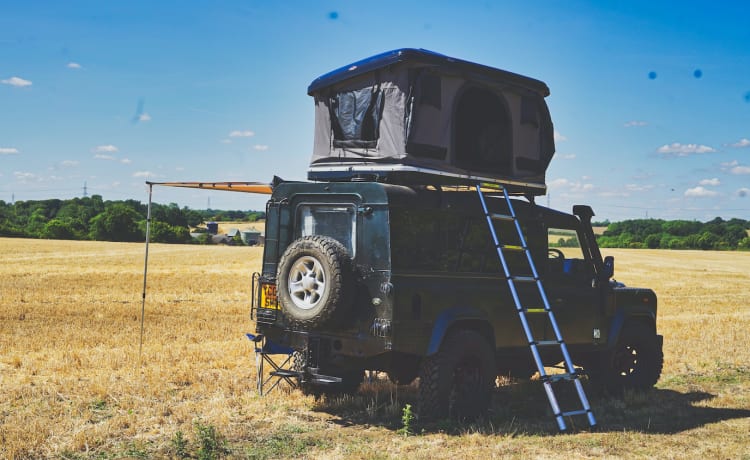 Double-D – Defender 4x4 Camper mit 2 Schlafplätzen