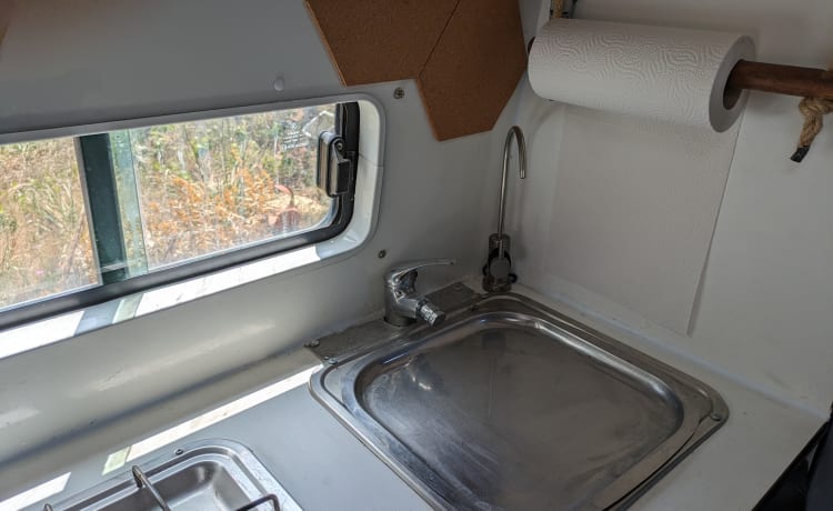 Manfredi Gianni – Camper 4x4 con ridotte Old School 