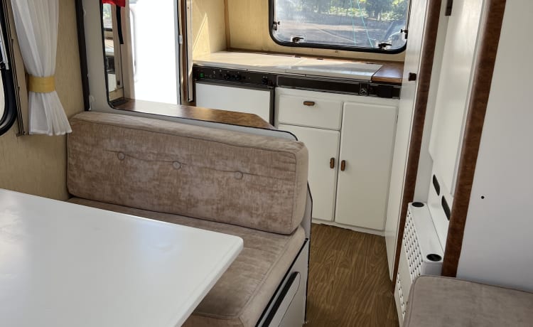 Lucky 88 – Panaromic view, spatious Hymer fully equiped