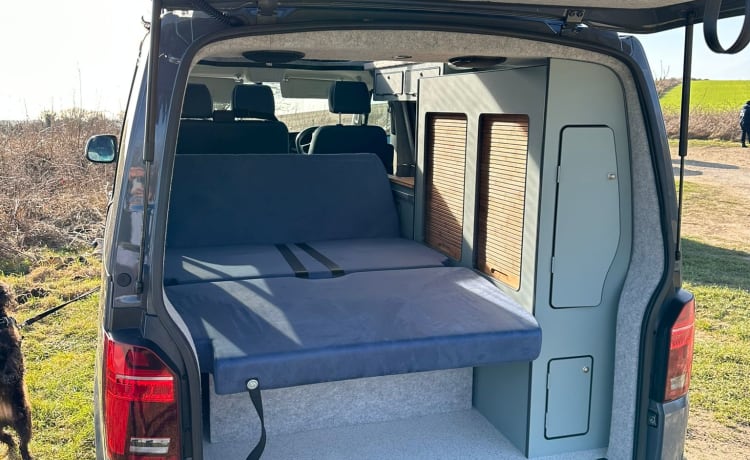 VW T6.1 Transporter mit Standheizung (ideal für den Winterurlaub!)