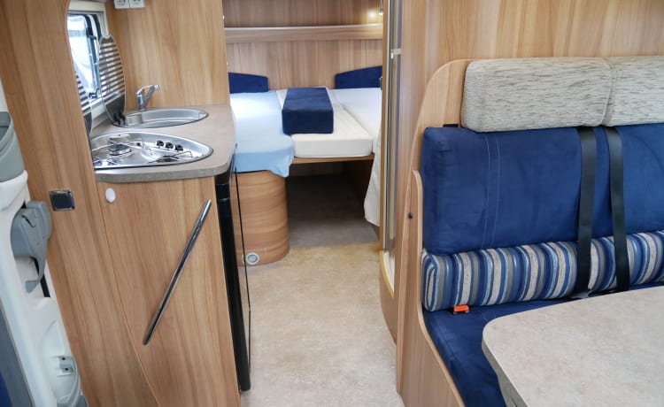 Chausson Flash 16, 4 places, lits longitudinaux, lit pavillon !!