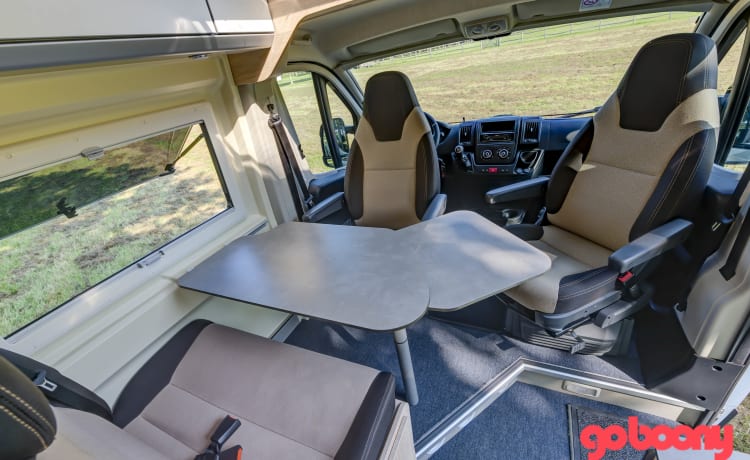 CamperVan 924 – Clever Vario Kids, 2 o 4 posti letto, motore nuovo e silenzioso!