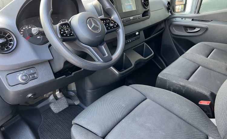 Autobus Mercedes Sprinter (intérieur 2023)