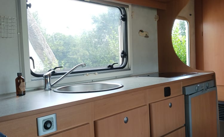 Cozy Fiat Ducato with air conditioning and bicycle carrier