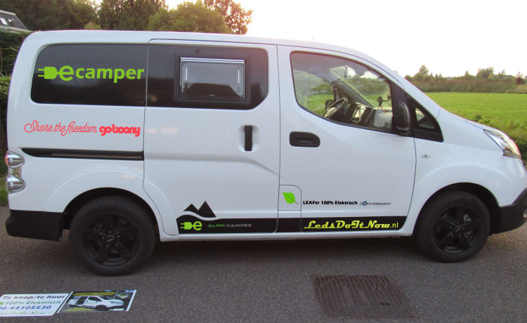 Ecamper – E-motorhome Nissan ENV200 Electric compact bus camper for 2 persons