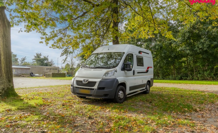 Peugeot Boxer L1H2 buscamper, perfect om er snel tussenuit te gaan.