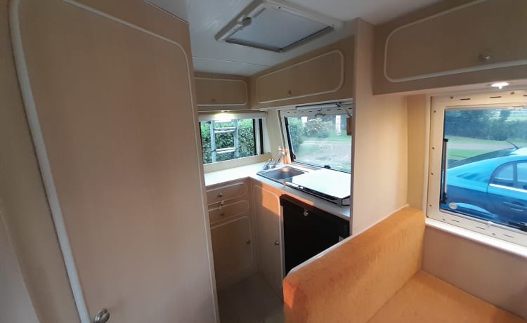 Time out – Fiat 'Safari' camper voor 2 personen