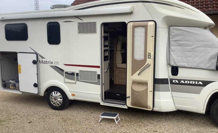 Le Pépère  – ADRIA MATRIX 670 SL 5 PLACES CG