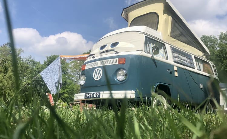 Corrie – 4p Volkswagen campervan uit 1975