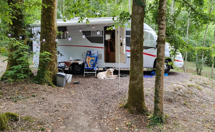 Exultare – Relaxed out and about with this complete 4p camper. Well >3j C1 driver's license