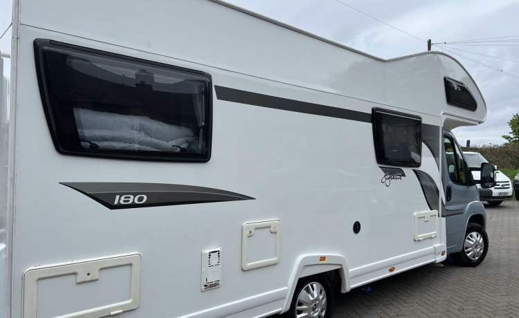 Andante – 6 berth Peugeot Elddis Signature 180