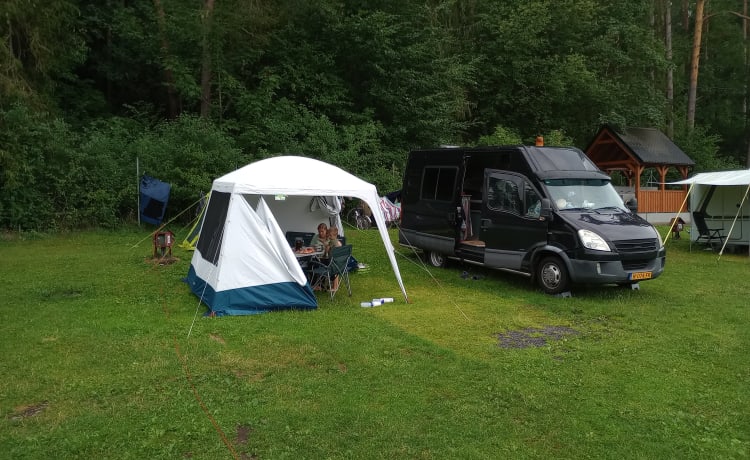 Camperbus voor het hele gezin! 4 tot 6 personen 