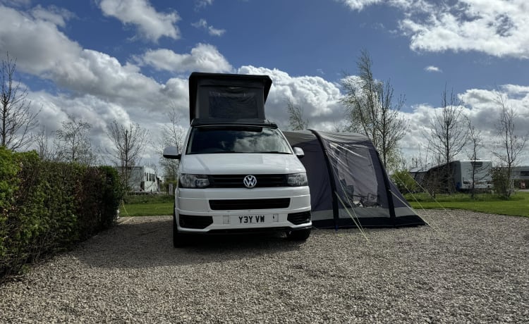 Cooper – Luxury Volkswagen Transporter 4 berth POP TOP with Awning