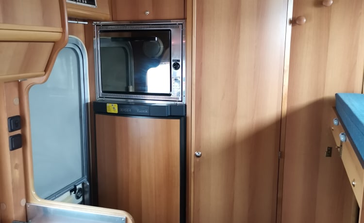 Alex – 5 STERREN MIRAGE 7 PLAATS ZOLDERCAMPER