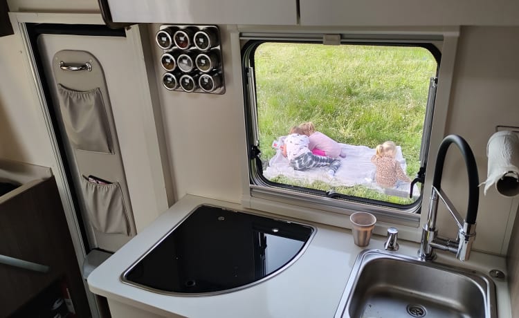 Coraggio – Family camper for 7 people ideal for a free stopover