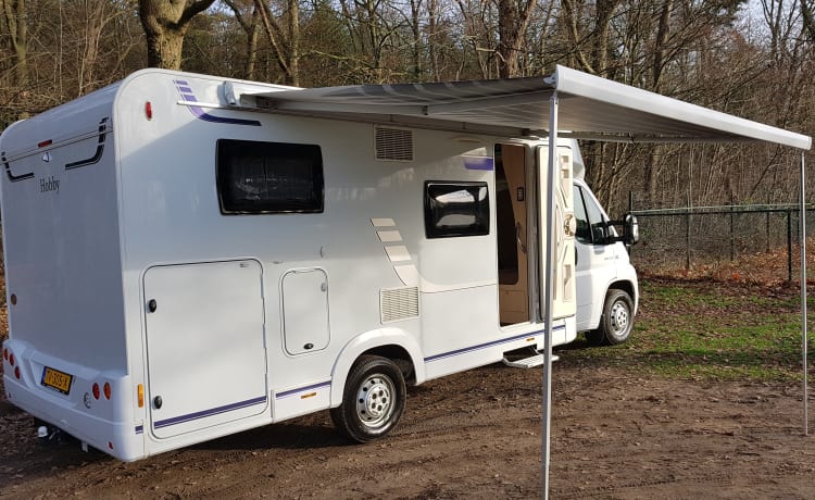 3p kompletter teilintegrierter Camper