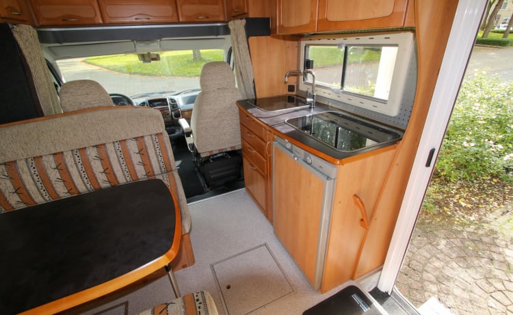 Nice camper with less than 30,000 kilometers on the odometer!