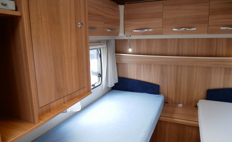 Chausson Flash 16, 4-Personen, Längsbetten, Hubbett!!