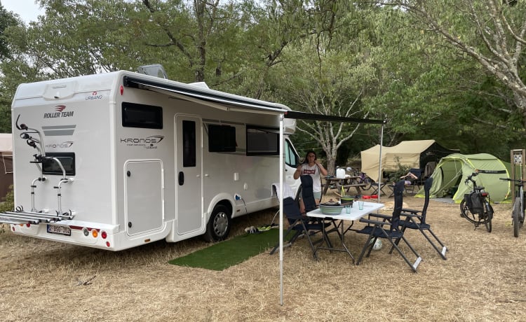 Find and Ride your own way ! – Very spacious 6 person Family camper (Kronos 274TL model 2022)