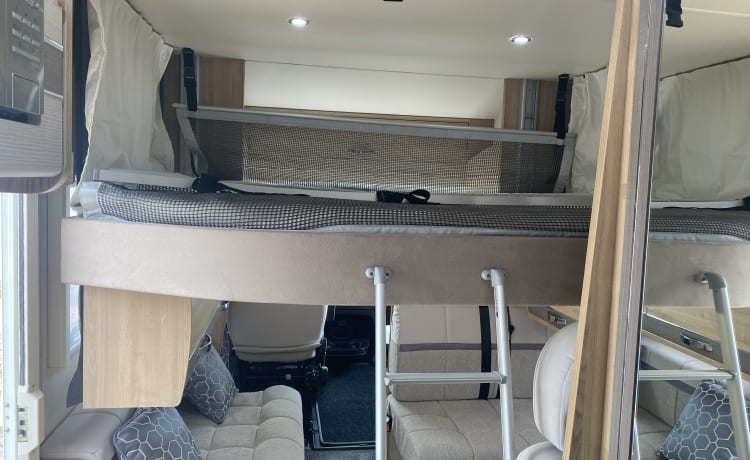 FUN BUS :0) – Large 6 berth Family Motorhome