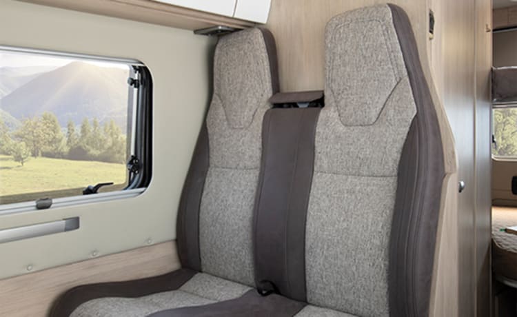 Boris – Luxe moderne 4-persoons Roller Team Campervan 2023