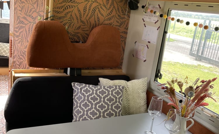 Knausiee – Nicely furnished family camper