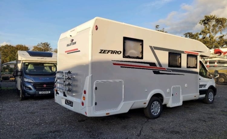 Zefiro 696 Automatic 5 berth – 2022 Roller Team Zefiro 696 Auto Vijf slaapplaatsen 