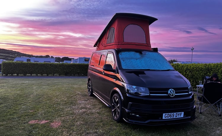 Trevor – VW Campervan 