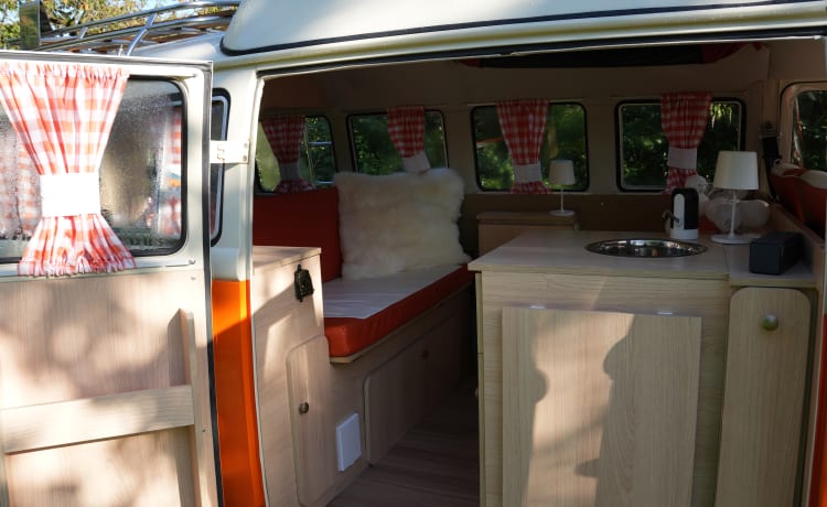 Bohemien – Retro Volkswagen T2 campervan: Omarm het avontuur.