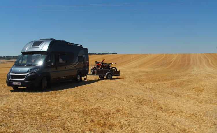 Globe voyageur Pathfinder X Peugeot camping-car 2019