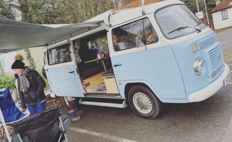 Bellathecamper – Bella - Classic Bay Window VW CamperVan in Showroom condition