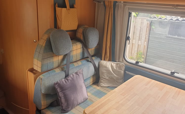 Mon ami – Beautiful spacious self-sufficient family camper with stand air conditioning and many options