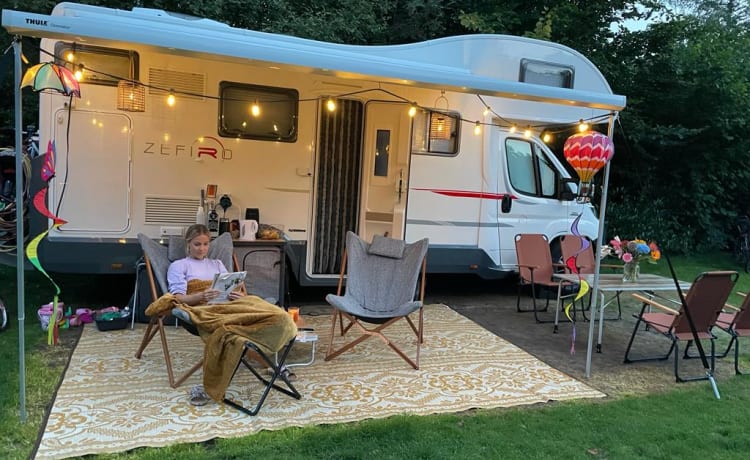 Camping-car familial très luxueux et moderne.